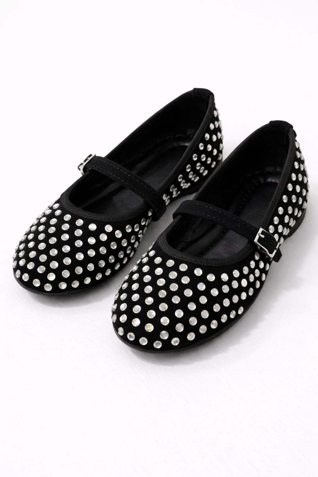 Taşlı Tokalı Kadın Babet – Şık ve Rahat Günlük Babet