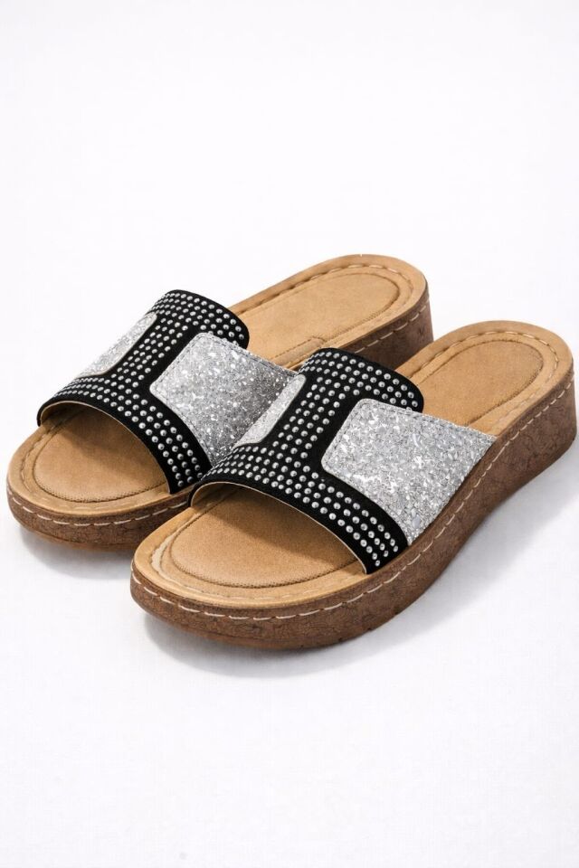 Taşlı Yumuşak Hafif Taban Önü Açık Günlük Anne Kadın Terlik GÜMÜŞ - 40