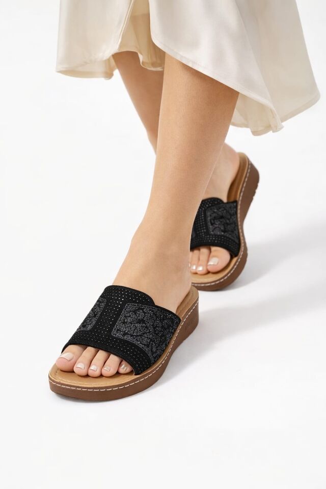 Taşlı Yumuşak Hafif Taban Önü Açık Günlük Anne Kadın Terlik SİYAH - 40