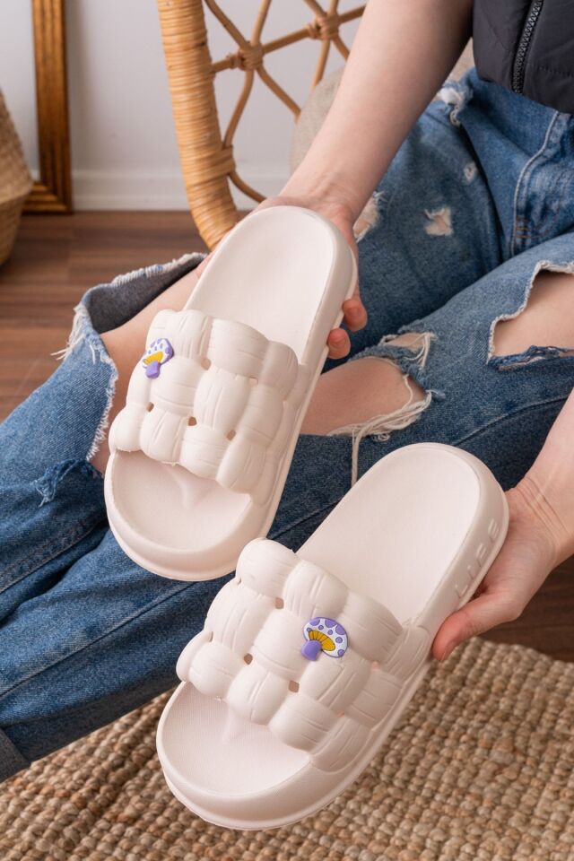 Kadın Lüks Hafif Ve Yüksek Taban Kaymaz Sticker Desenli Günlük Plaj Deniz Havuz Banyo Terliği jel