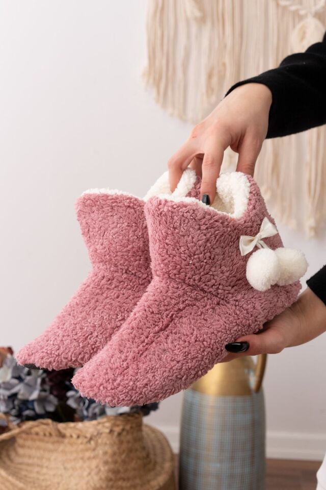 Kuzu Kumaş Yünlü Lüks Ponpon Detaylı Ev Botu Ev Pandufu Kuzu Kumaş Yünlü Lüks Ponpon Detaylı Ev Botu Ev Pandufu