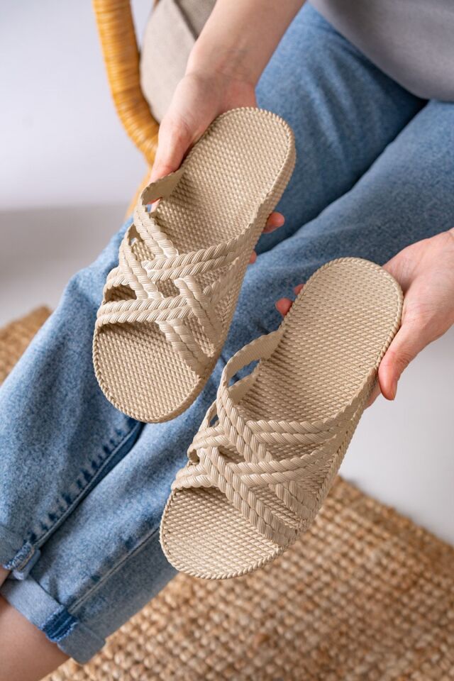 Kaymaz Tabanlı Airblow Banyo Balkon Plaj Sokak Terlik