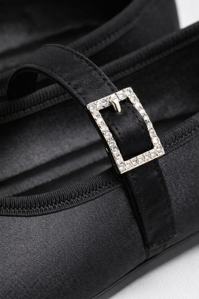 Saten Kadın Siyah Babet Ayakkabı – İnce Tokalı Klasik & Rahat Model