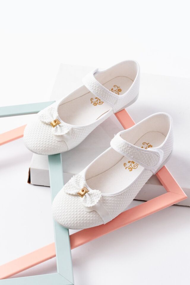 KIZ ÇOCUK GÜNLÜK BABET FİYONK DETAYLI YUMUŞAK RAHAT TABANLI BEYAZ - 25