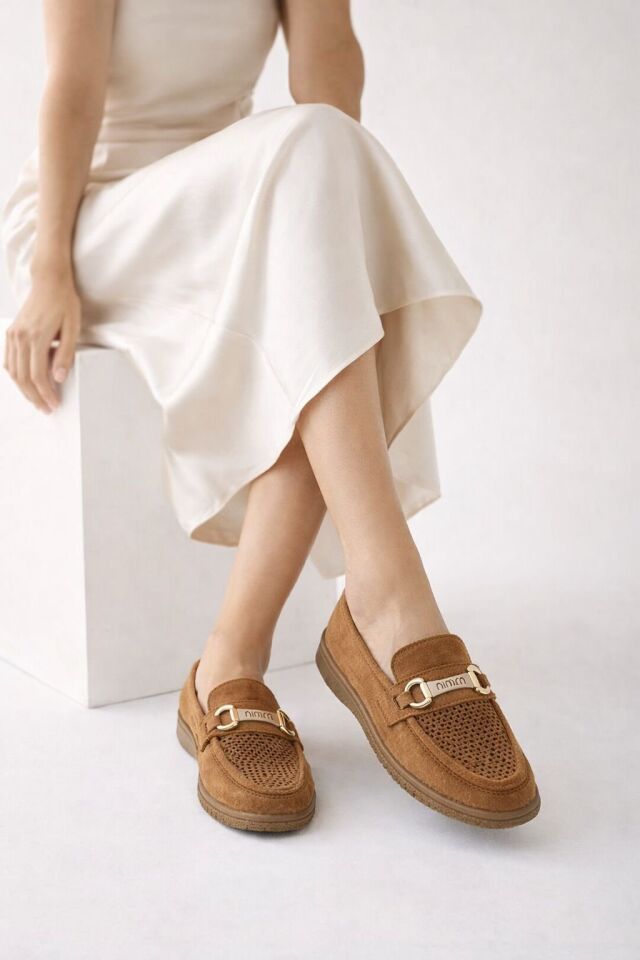 Nima Delikli Süet Gold Aksesuarlı Kadın Wanetti Günlük Rahat Ortapedik Taban Ayakkabı