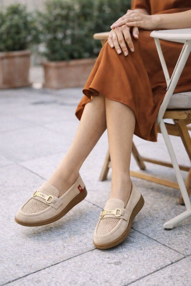 Nima Delikli Süet Gold Aksesuarlı Kadın Wanetti Günlük Rahat Ortapedik Taban Ayakkabı KREM - 38