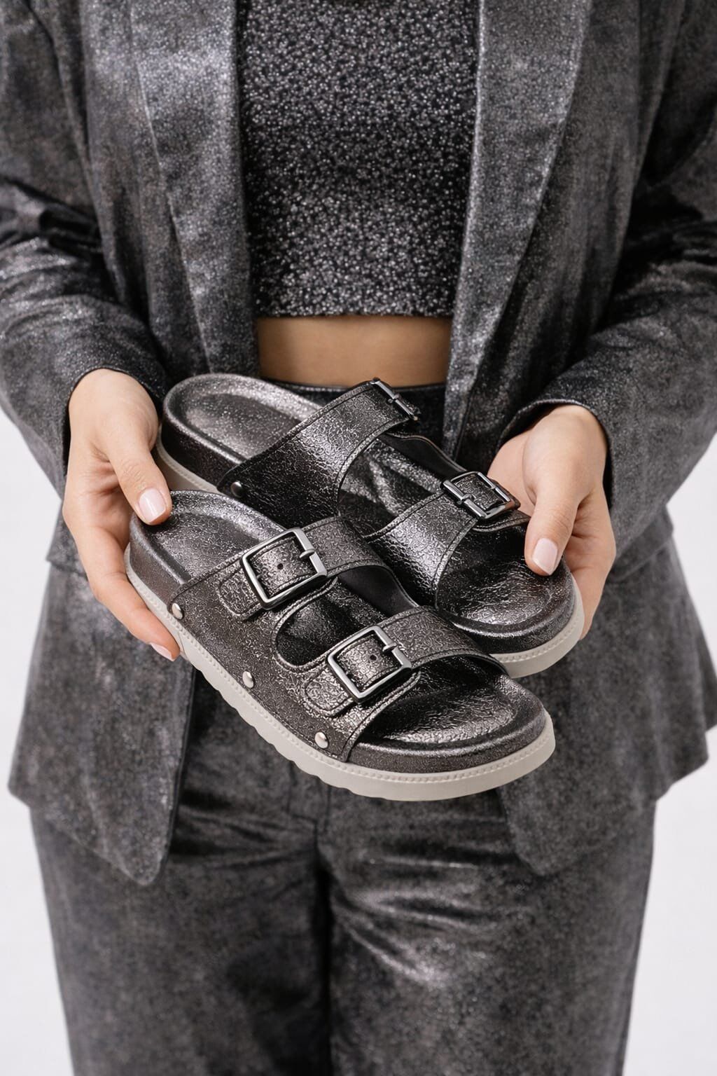 Kadın Çift Tokalı Anatomik- Ortopedik Günlük Terlik - Rahat Taban PLATİN - 40