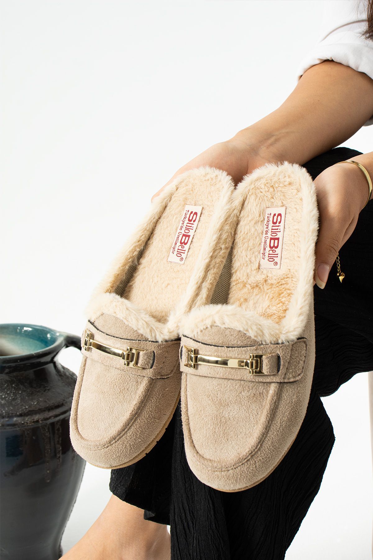 Kadın Babet Toka Detaylı İçi Kürklü Şık Rahat Ortopedik Günlük Terlik KREM - 40