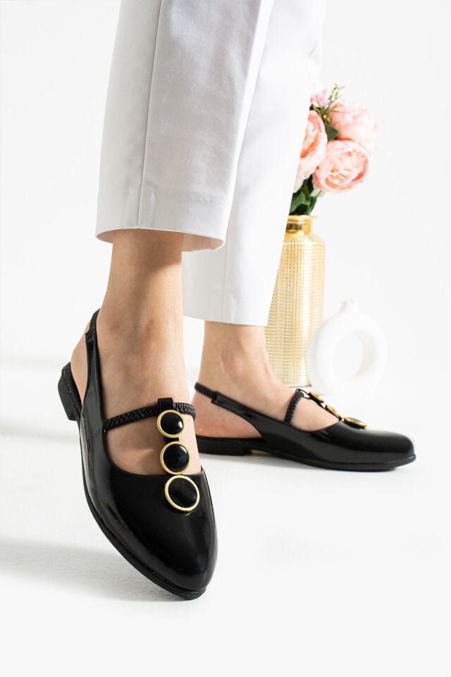 Önü Kapalı Taşlı Arkası Açık Düz Taban Babet Sandalet