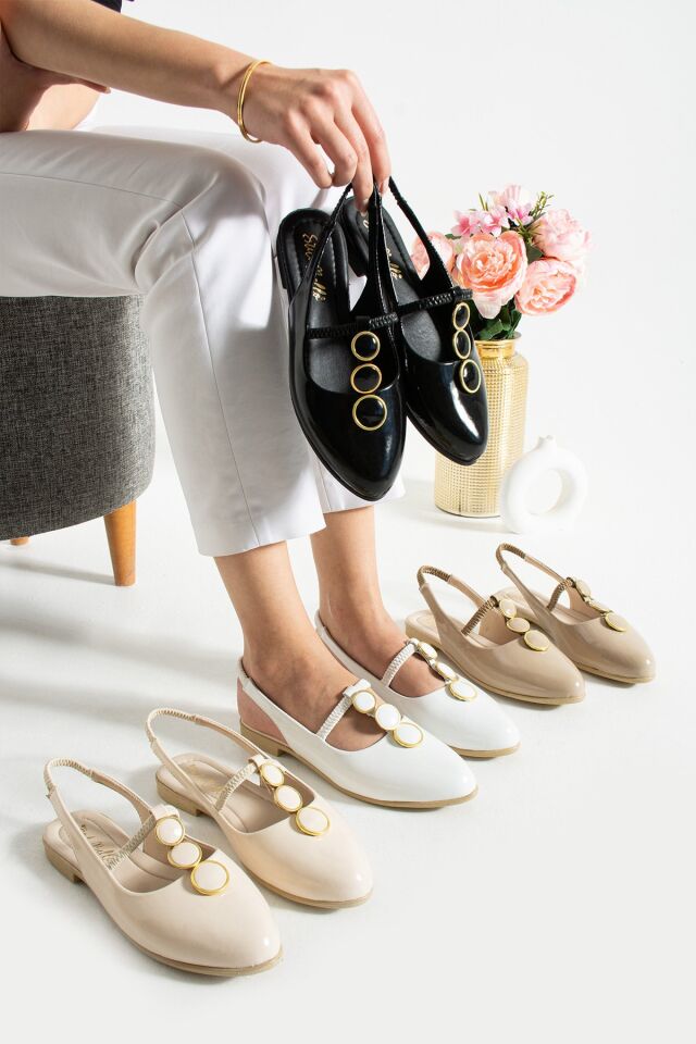 Önü Kapalı Taşlı Arkası Açık Düz Taban Babet Sandalet