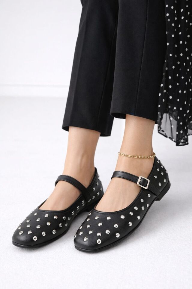 Kadın Bantlı Zımbalı Rahat Şık Babet