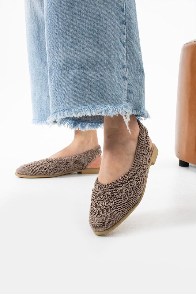 İnce Topuk İplik Örme Nakışlı Kadın Sandalet VİZON - 38