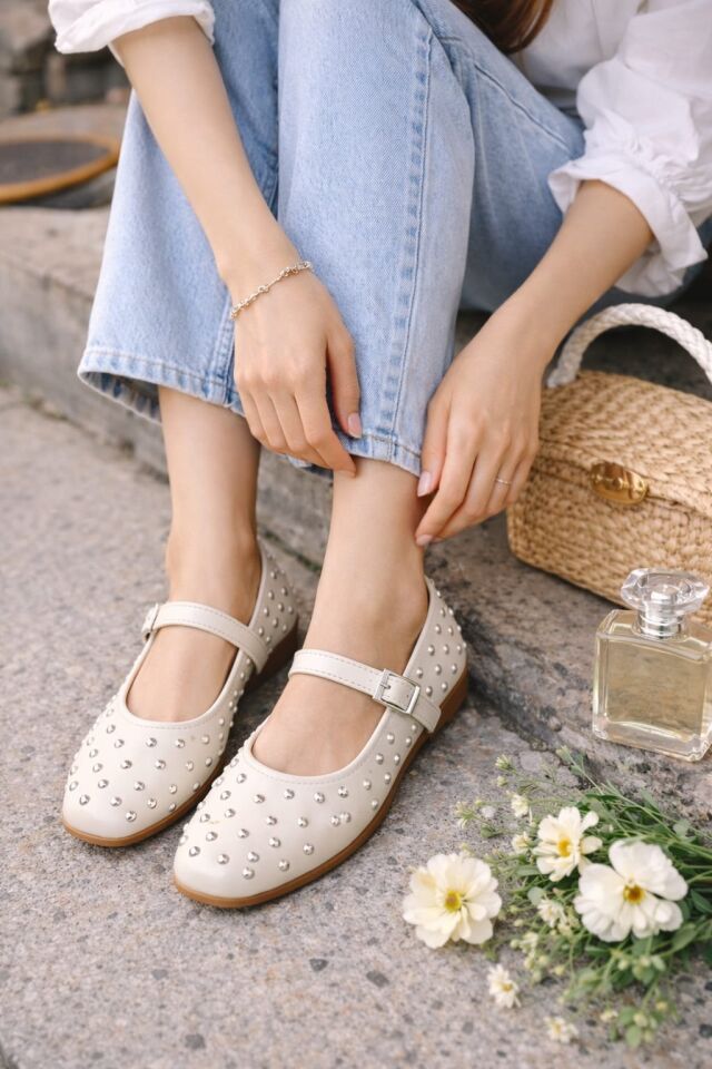 Kadın Bantlı Zımbalı Rahat Şık Babet KREM - 41