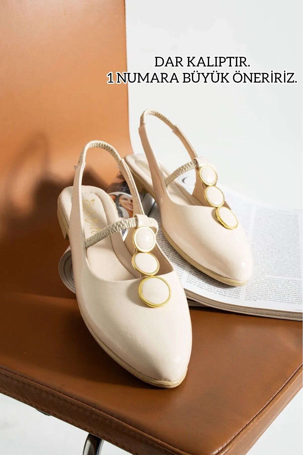 Önü Kapalı Taşlı Arkası Açık Düz Taban Babet Sandalet KREM - 37