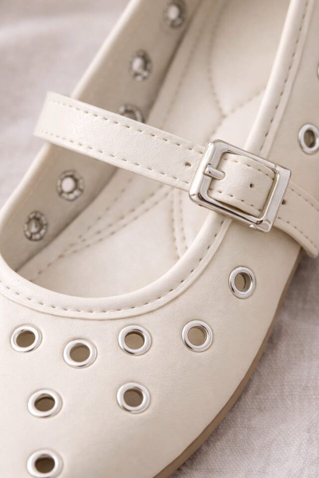 Kadın Rahat Taban Kuşgözü Detaylı Bantlı Günlük Babet Ofis Ayakkabı KREM - 41