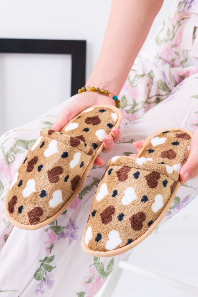 Kadın Önü Kapalı Terlik Peluş Yıkanabilir Kışlık Ev Terliği Misafir Çeyiz Bohça Terliği KREM - 39