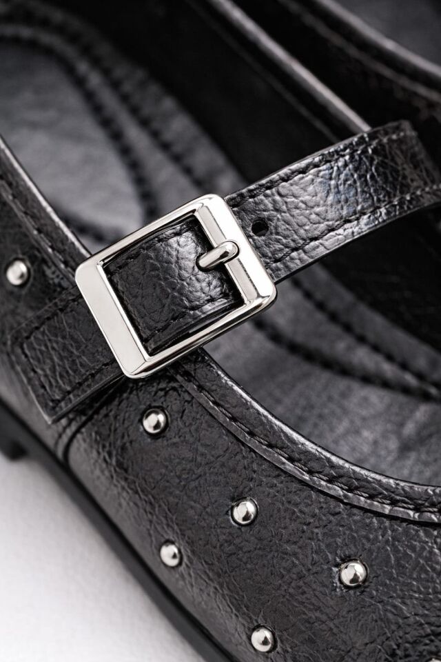 Bayan Bantlı Rugan Taş Detaylı Şık Günlük Babet Ayakkabı