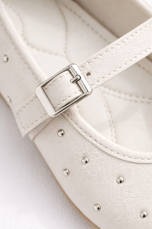 Bayan Bantlı Rugan Taş Detaylı Şık Günlük Babet Ayakkabı