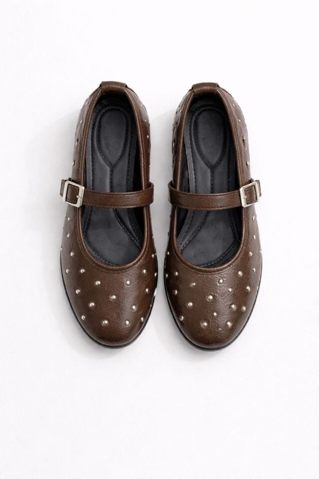 Bayan Bantlı Rugan Taş Detaylı Şık Günlük Babet Ayakkabı Bayan Bantlı Rugan Taş Detaylı Şık Günlük Babet Ayakkabı