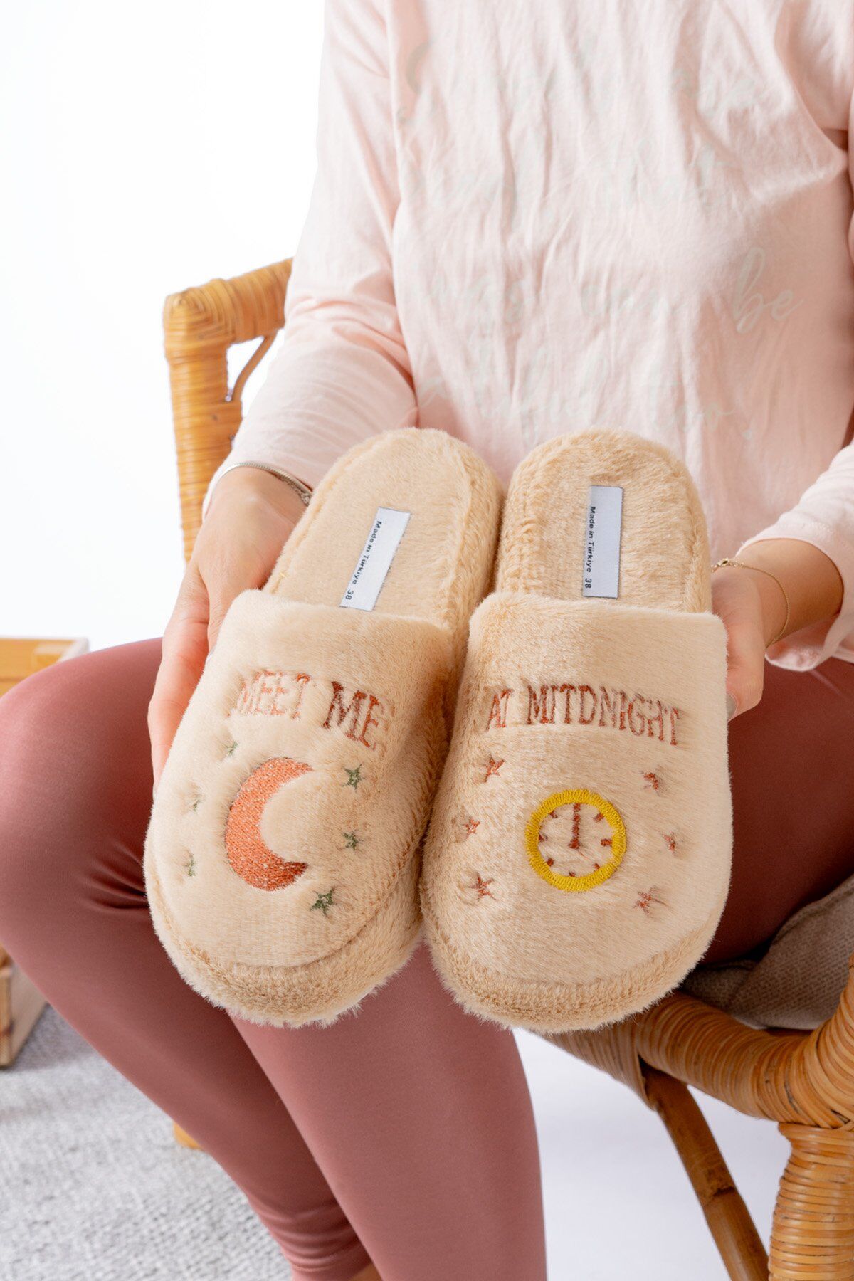 Peluş Gece Gündüz Kadın Ev Terliği  Peluş Ev Terliği Misafir Terliği Bohça Terliği VİZON - 40