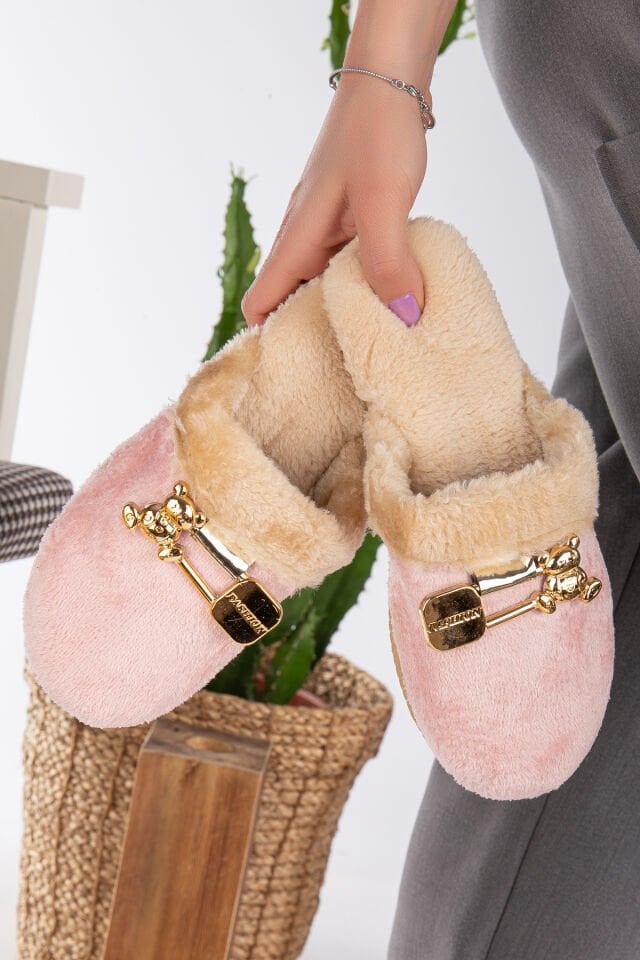 Kadın Tokalı Peluş Terlik Ev Terliği-Misafir Terliği-Bohça Terliği-Çeyiz Terliği Kadın Tokalı Peluş Terlik Ev Terliği-Misafir Terliği-Bohça Terliği-Çeyiz Terliği