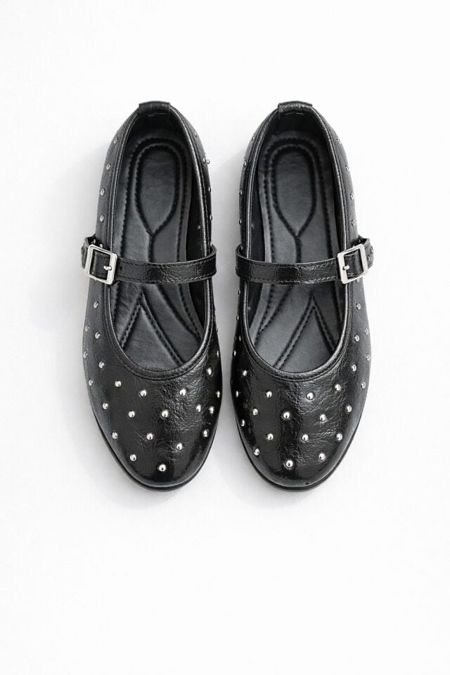 Bayan Bantlı Rugan Taş Detaylı Şık Günlük Babet Ayakkabı Bayan Bantlı Rugan Taş Detaylı Şık Günlük Babet Ayakkabı