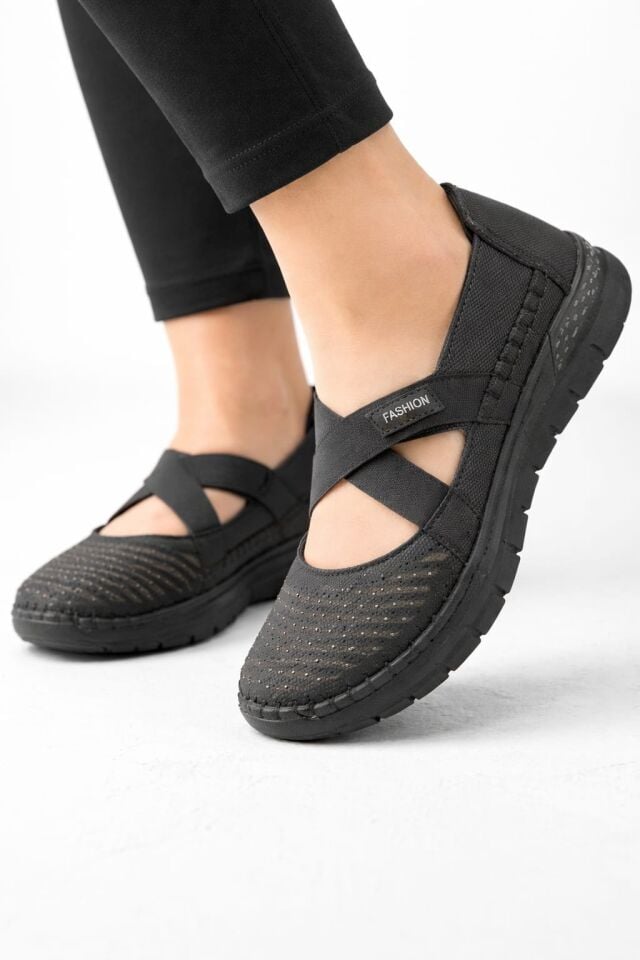 Kadın Ortopedik Rahat Yürüyüş Ayakkabısı Çapraz Lastik Bantlı Kadın Ortopedik Rahat Yürüyüş Ayakkabısı Çapraz Lastik Bantlı