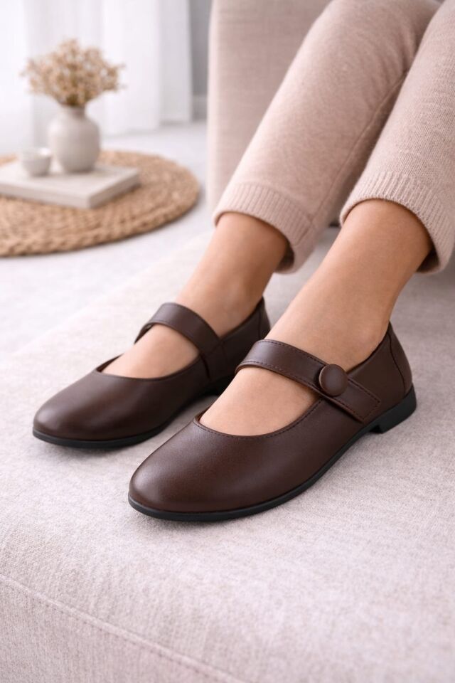 Ofis Şıklığı Sivri Burun Düğmeli Lastikli Babet KAHVERENGİ - 40