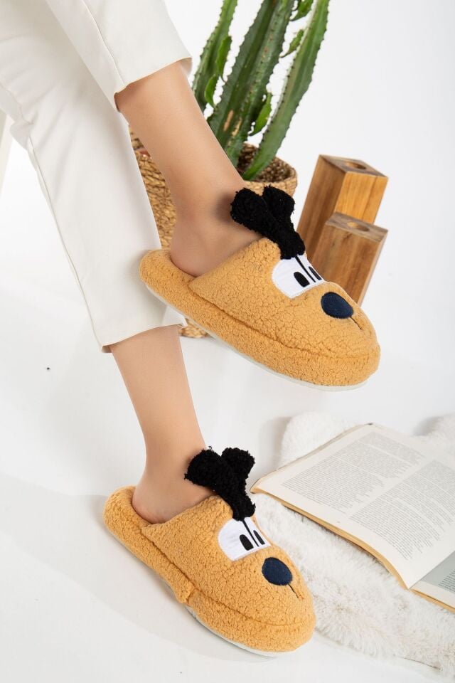 Kadın Köpek Figürlü Sessiz Taban Peluş Ev Terliği TABA - 38-39