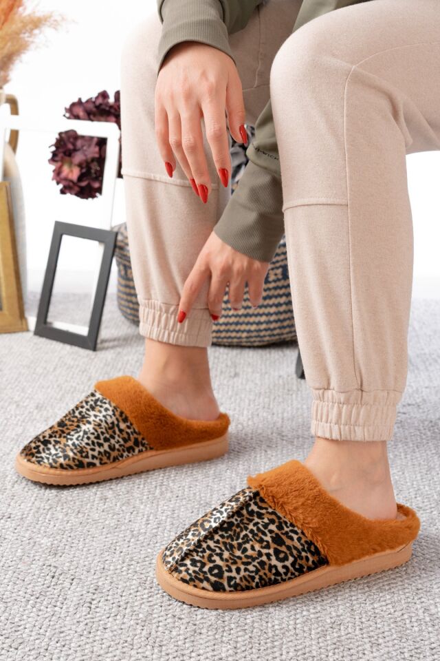 Kadın Ev Terliği Peluş Ev Terliği Ses Yapmaz Taban Sıcak Şık Tasarım LEOPAR - 39