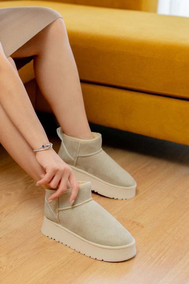 Kadın Bot Kadın Ayakkabı Içi Kürklü Bot Kalın Tabanlı Bot Modeli KREM - 38