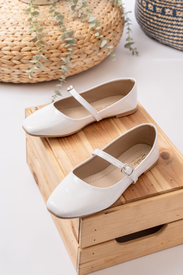 Kadın Günlük Küt Burun  Tek  Kemer Tokalı Babet Ayakkabı