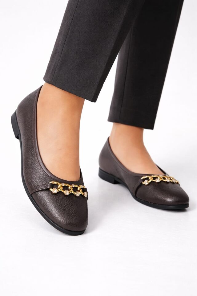 Kadın Gold Zincir Taş Detaylı Düz Babet – Günlük & Ofis Şık Rahat Ayakkabı KAHVERENGİ - 40