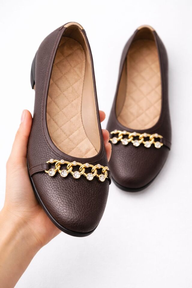 Kadın Gold Zincir Taş Detaylı Düz Babet – Günlük & Ofis Şık Rahat Ayakkabı KAHVERENGİ - 40