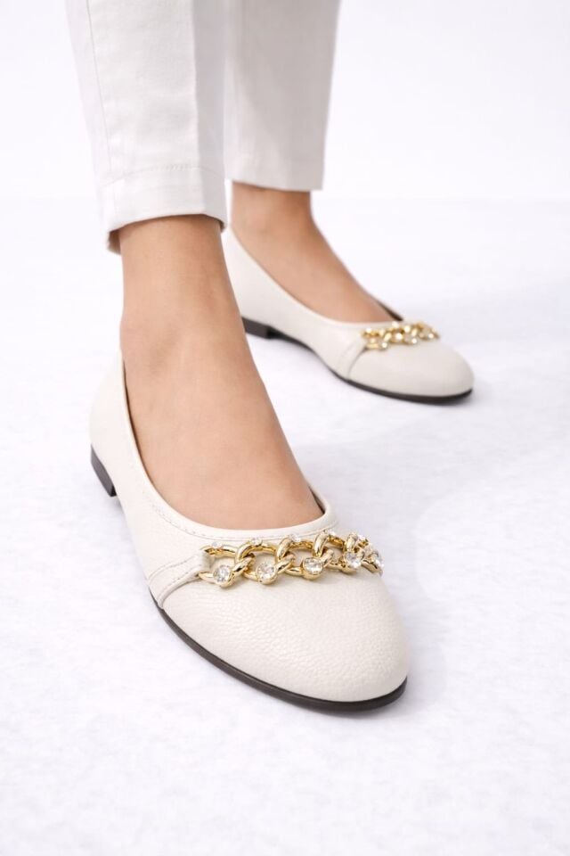 Kadın Gold Zincir Taş Detaylı Düz Babet – Günlük & Ofis Şık Rahat Ayakkabı KREM - 40