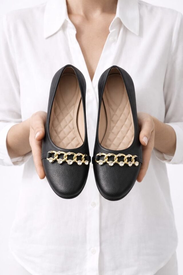 Kadın Gold Zincir Taş Detaylı Düz Babet – Günlük & Ofis Şık Rahat Ayakkabı Kadın Gold Zincir Taş Detaylı Düz Babet – Günlük & Ofis Şık Rahat Ayakkabı