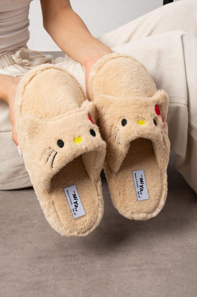 Kadın Panda Figürlü Sessiz Taban Peluş Ev Terliği VİZON - 38-39