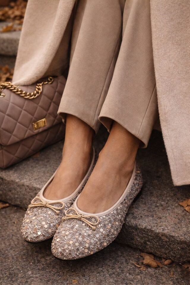 Pullu Simli Payetli Toka Detaylı Kadın Şık Günlük Babet KREM - 40