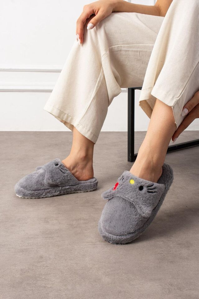 Kadın Panda Figürlü Sessiz Taban Peluş Ev Terliği GRİ - 36-37