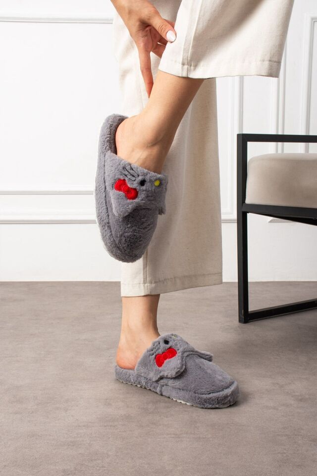 Kadın Panda Figürlü Sessiz Taban Peluş Ev Terliği GRİ - 38-39