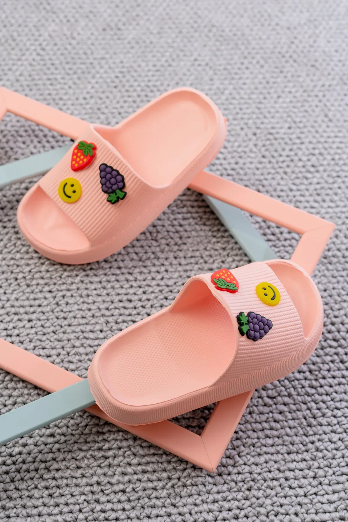 Kids Kız Çocuk Soelite Meyveli Platform Yumuşak Yazlık Deniz Havuz Bahçe Dışarı Terlik 30-31 - PUDRA