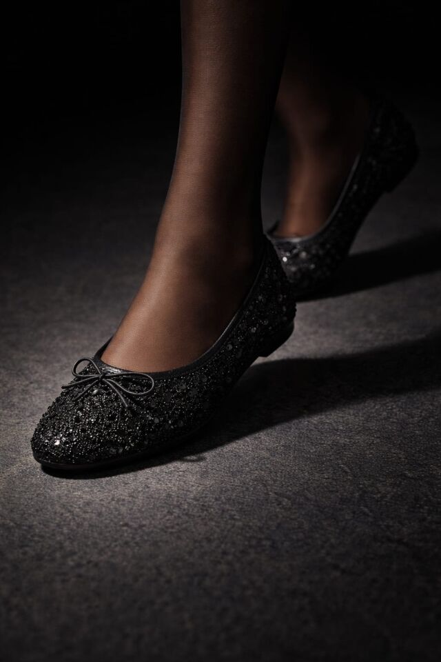 Pullu Simli Payetli Toka Detaylı Kadın Şık Günlük Babet Pullu Simli Payetli Toka Detaylı Kadın Şık Günlük Babet