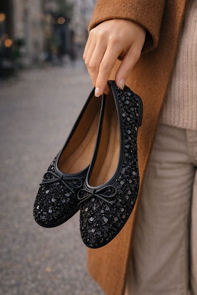 Pullu Simli Payetli Toka Detaylı Kadın Şık Günlük Babet SİYAH - 40