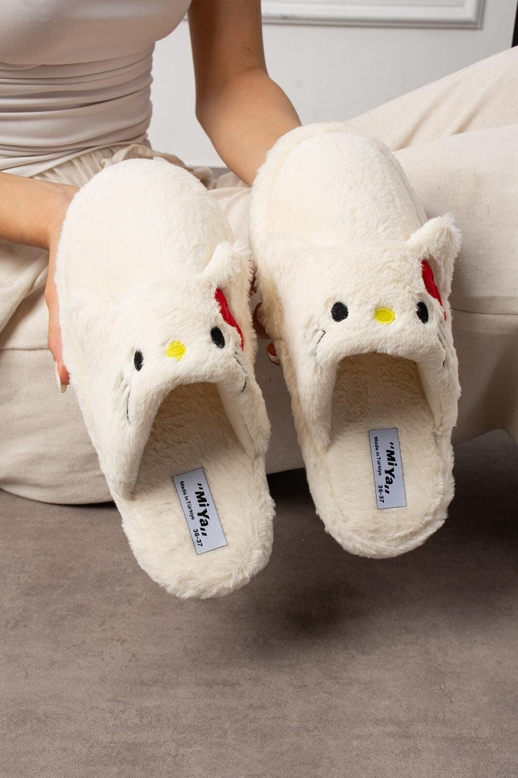 Kadın Panda Figürlü Sessiz Taban Peluş Ev Terliği KREM - 38-39