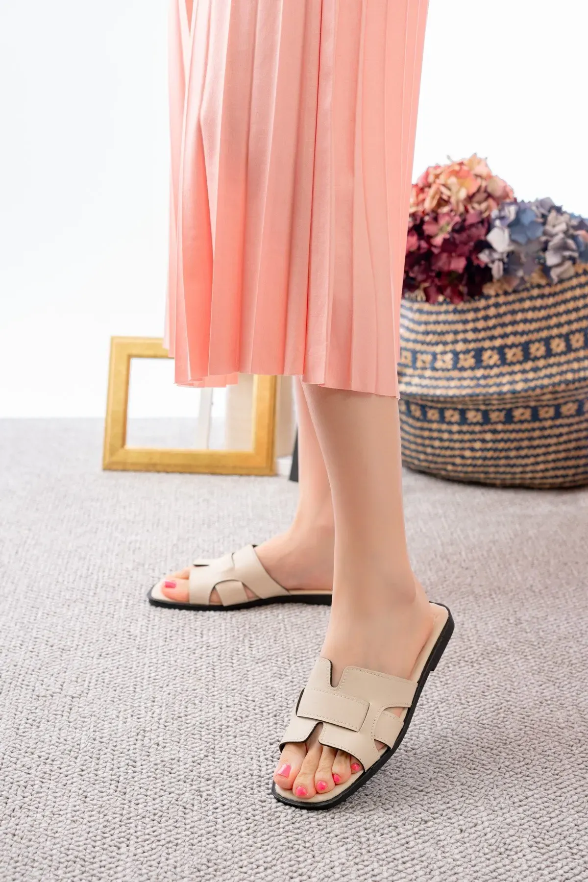 Kadın Yazlık Plaj Sokak Ev Içi Terlik 37 - KREM