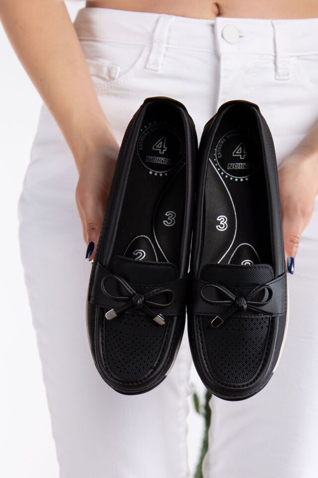 Kadın Delikli Kurdele Detaylı Ortopedik Terletmez Kaymaz Ayakkabı Babet SİYAH - 41