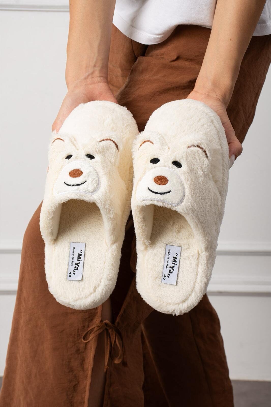 Kadın Panda Figürlü Sessiz Taban Peluş Ev Terliği YENİ EKRU - 36-37