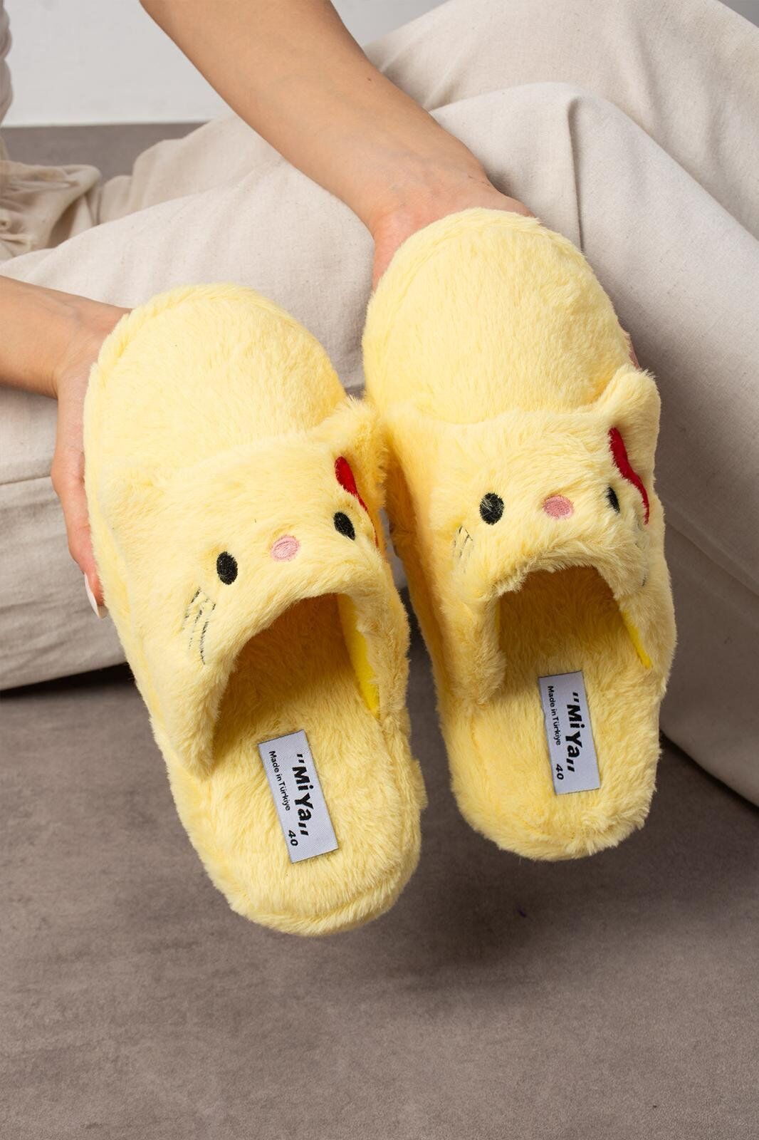 Kadın Panda Figürlü Sessiz Taban Peluş Ev Terliği YENİ SARI - 38-39