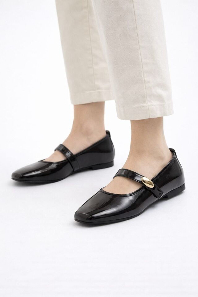 Kadın Rugan Babet Şık Tokalı Ortopedik Taban Günlük Ayakkabı SİYAH - 40