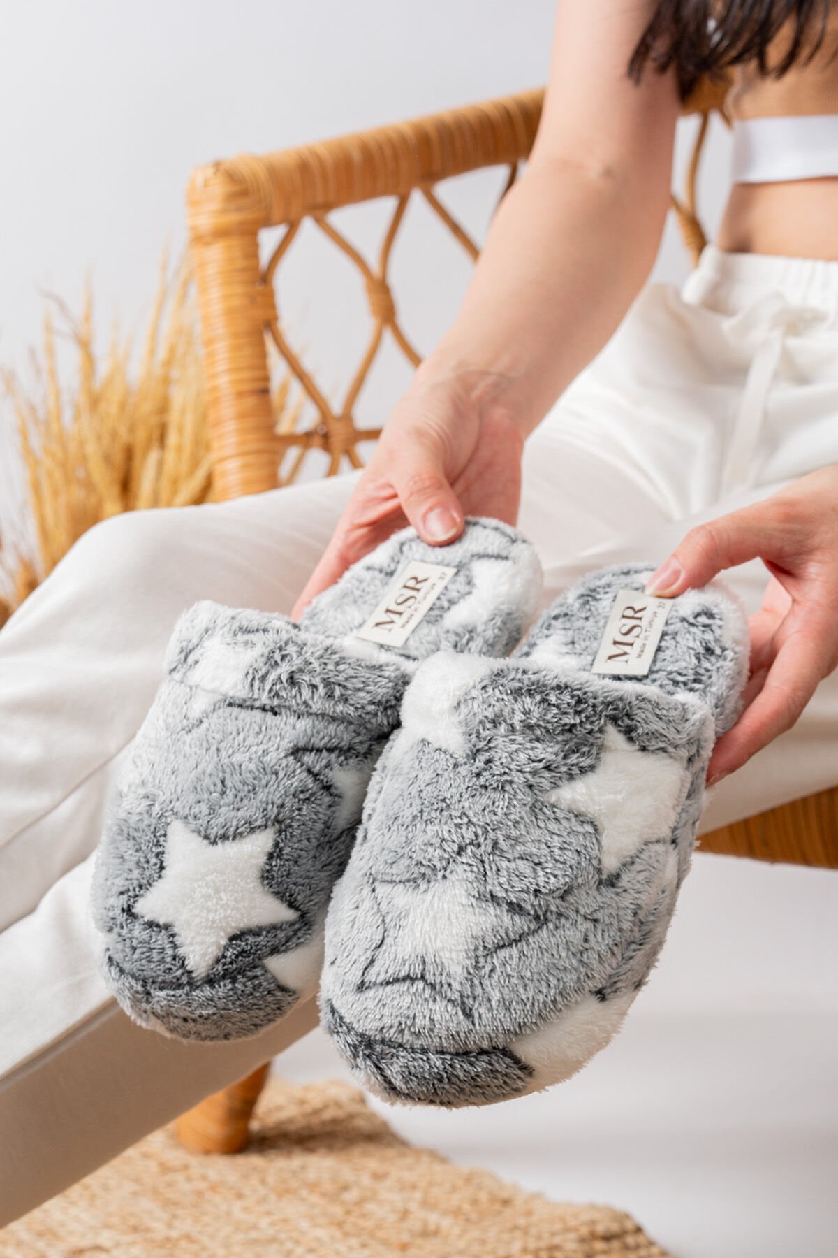 Kadın Yıldızlı Peluş Ev Terliği Çeyiz-bohça Terliği GRİ - 40